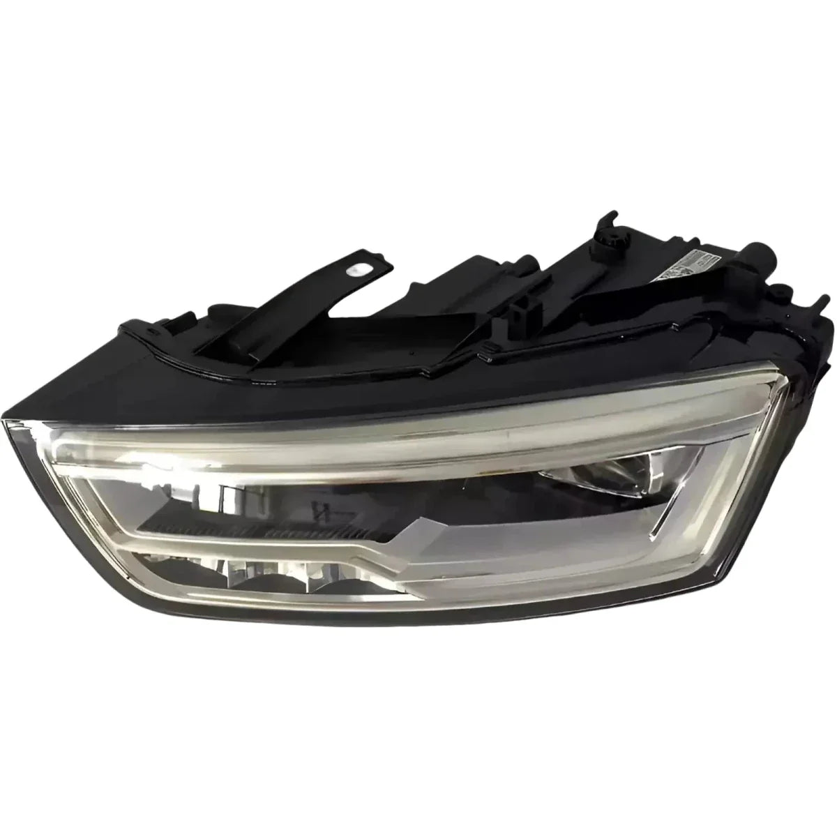 Reconditioned Audi Q3 2015-2018 LED headlight, right-hand drive, clear lens